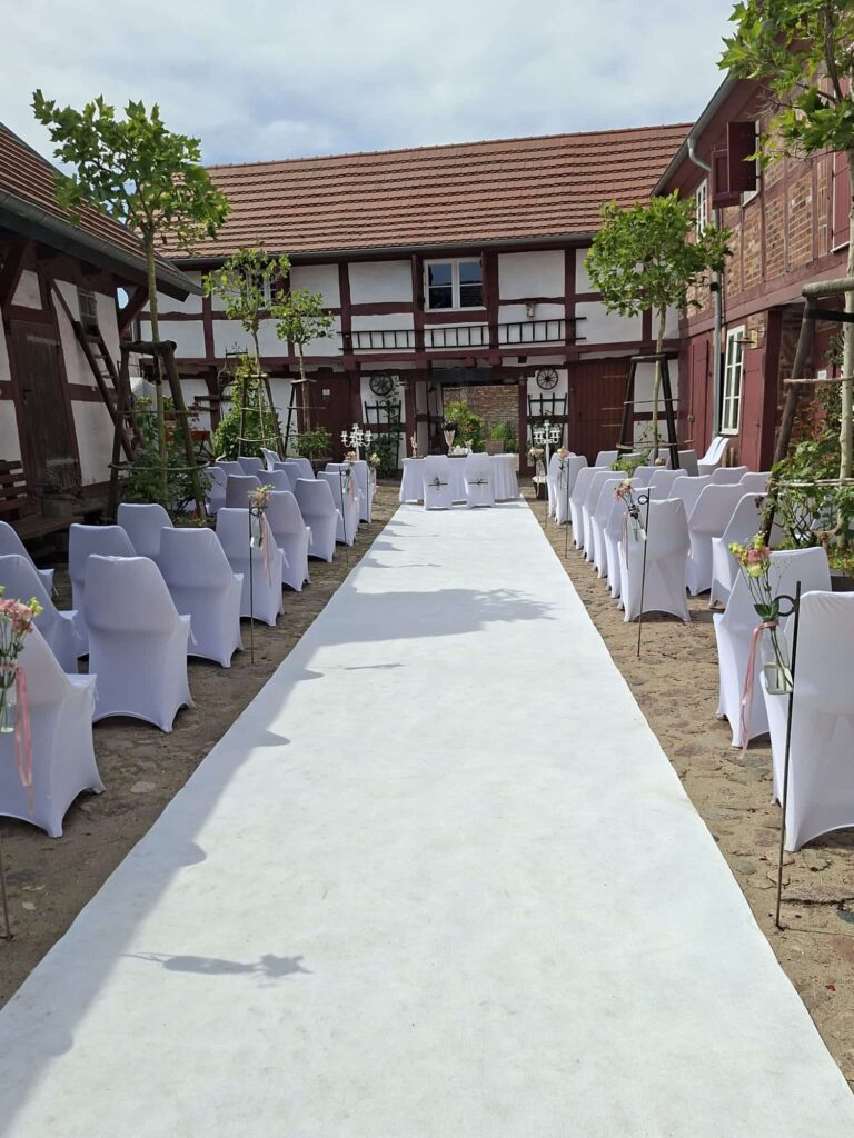 Heiraten im Innenhof