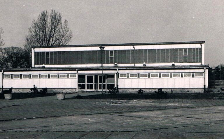 46 Turnhalle Weinert OS